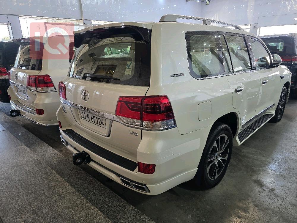 تويوتا لاندكروزر